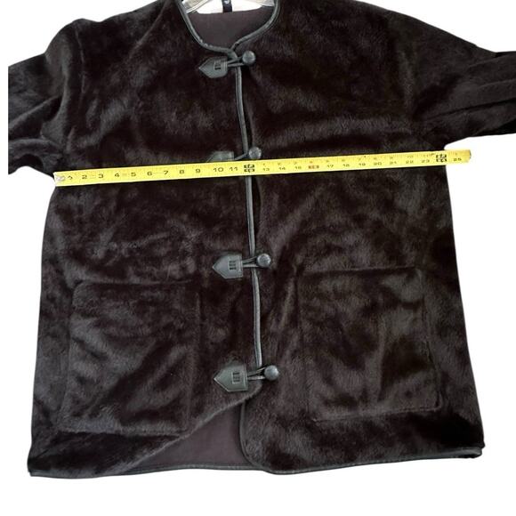 Universal Thread Women's Faux Fur Black Coat Size XL - Picture 6 of 9